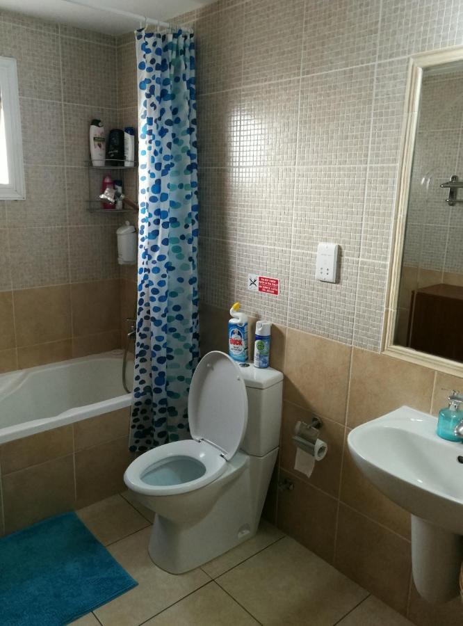 Carolyn Is A Luxury 4-bedroom With Private Pool In Villa Ayía Nápa